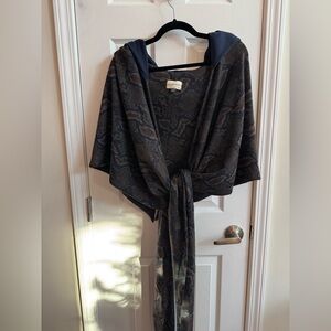 BILL HALLMAN Hooded Snakeskin Print Knit Wrap Cape